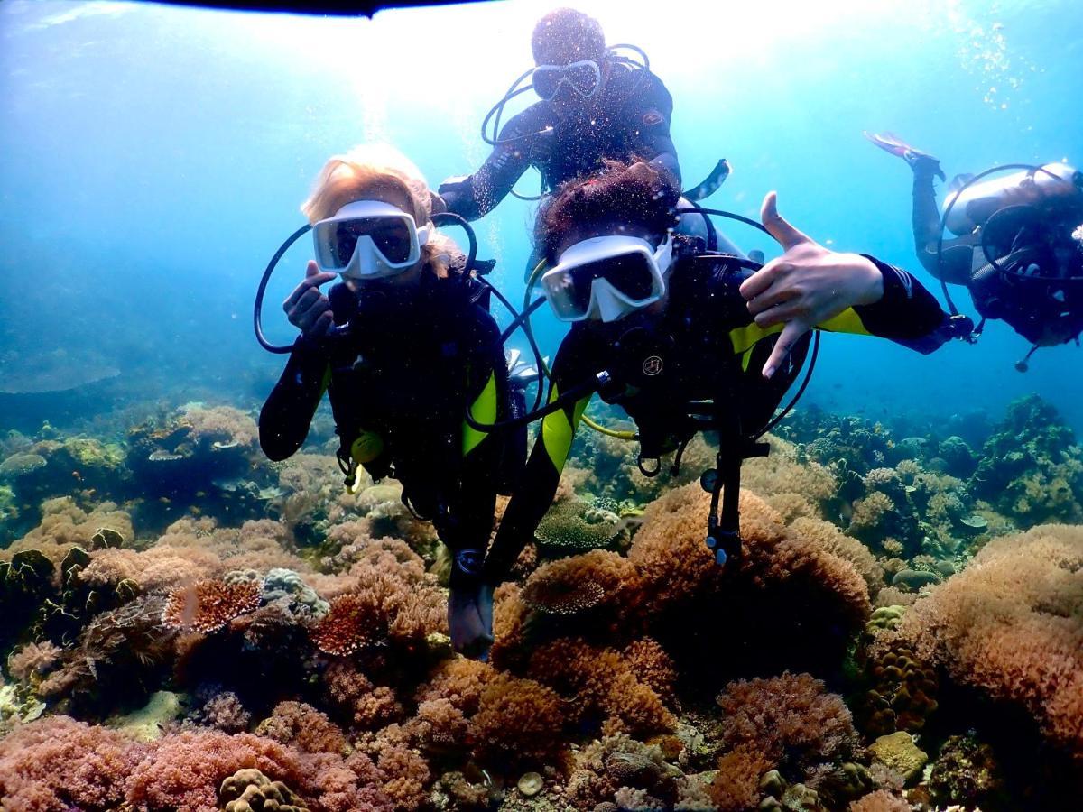 Hotel Pamanilao And Padoy'S Dive Camp Batangas Zewnętrze zdjęcie